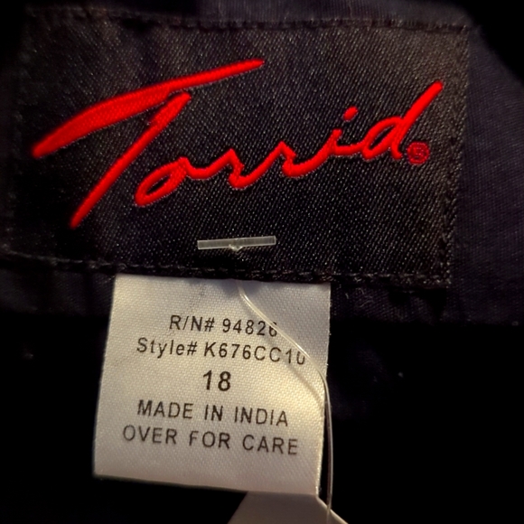 Torrid Embellished Skirt 18 - Picture 8 of 12